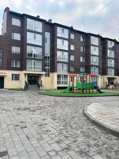 Продается 1-комнатная квартира в Береке  64